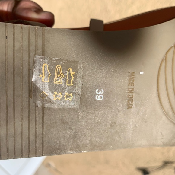 Boden white strappy leather with appliqués sandals size 8-8.5 ( European 39) - Picture 11 of 14